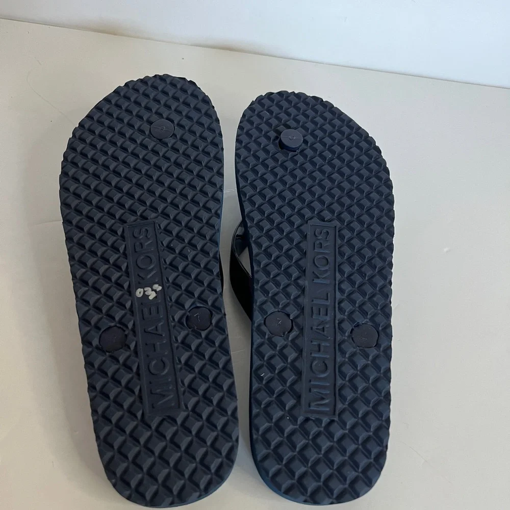 MICHAEL KORS Flip Flop MK Logo Jet-Set Sandals signature charm - Picture 4 of 5